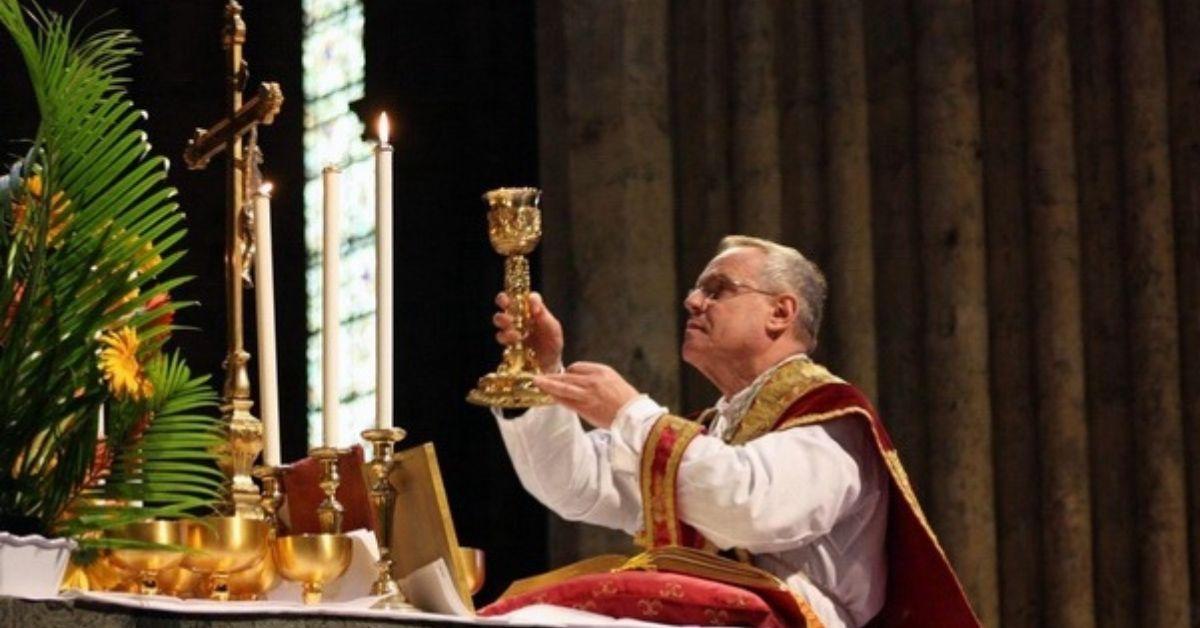 Interdiction de célébrer la messe : « incohérent » et « injuste »
