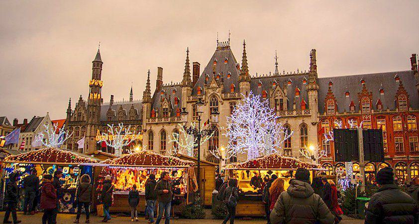 À Bruges, le marché de Noël transformé en « marché d’hiver » !