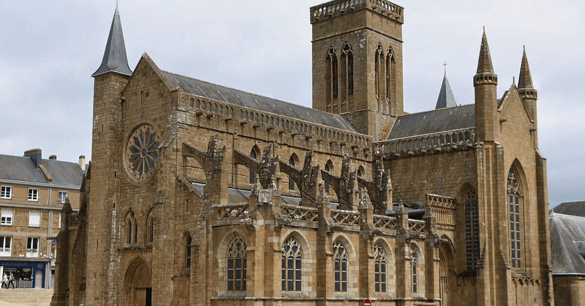 Calvados : l’église de Notre-Dame de Vire profanée, Mgr Habert réagit