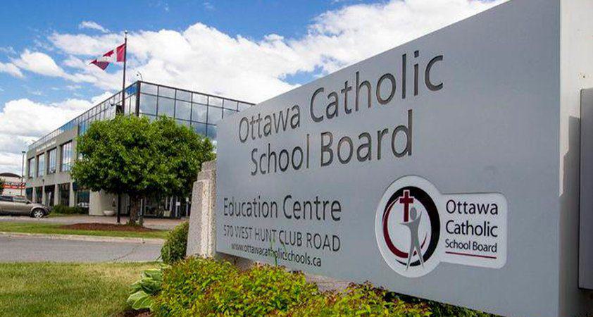 Canada : un livre promouvant l’homosexualité accepté dans une école catholique !