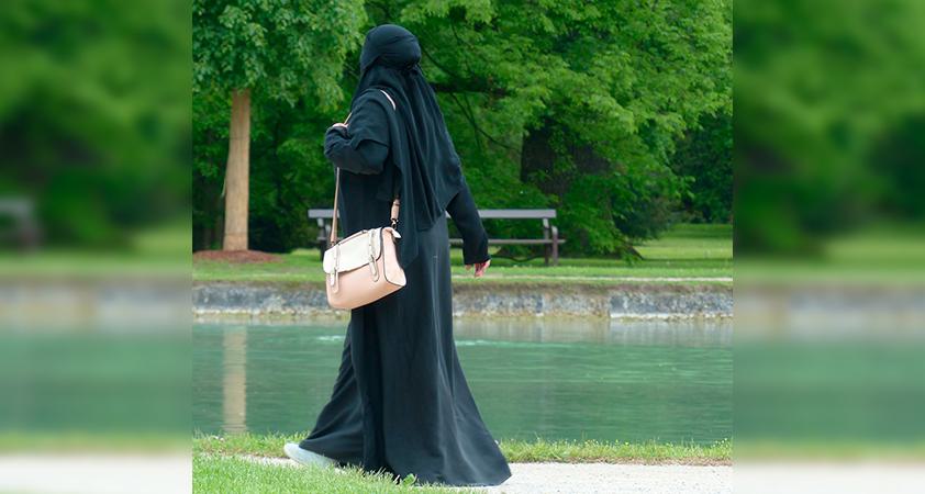 Pays-Bas : malgré l’interdiction officielle, la burka a encore de beaux jours devant elle !